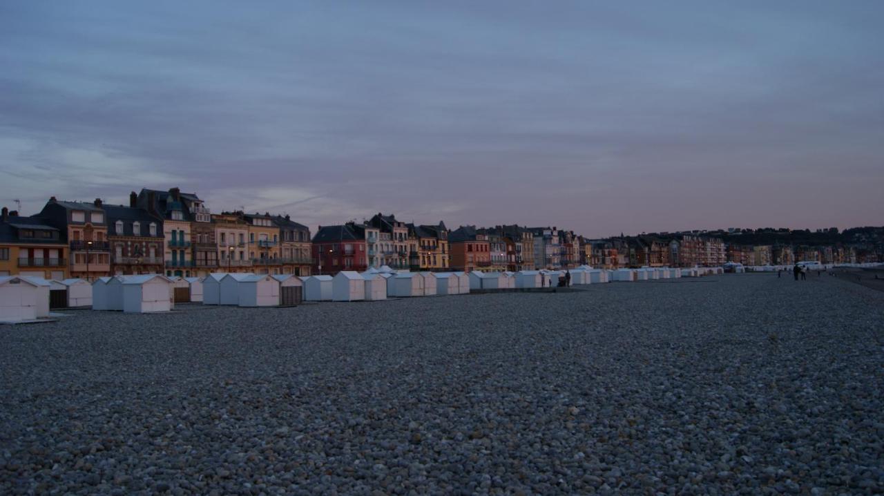 Appart. Superbe Vue Mer Et Funiculaire Apartamento Le Tréport Exterior foto